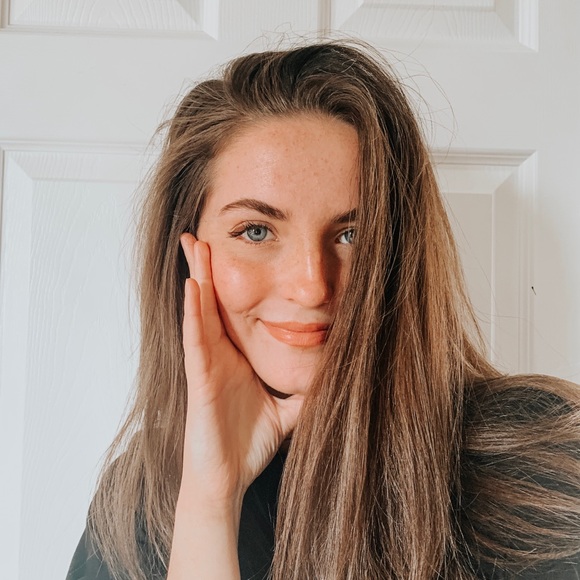 Meet your Posher, Peighton - Picture 1 of 1